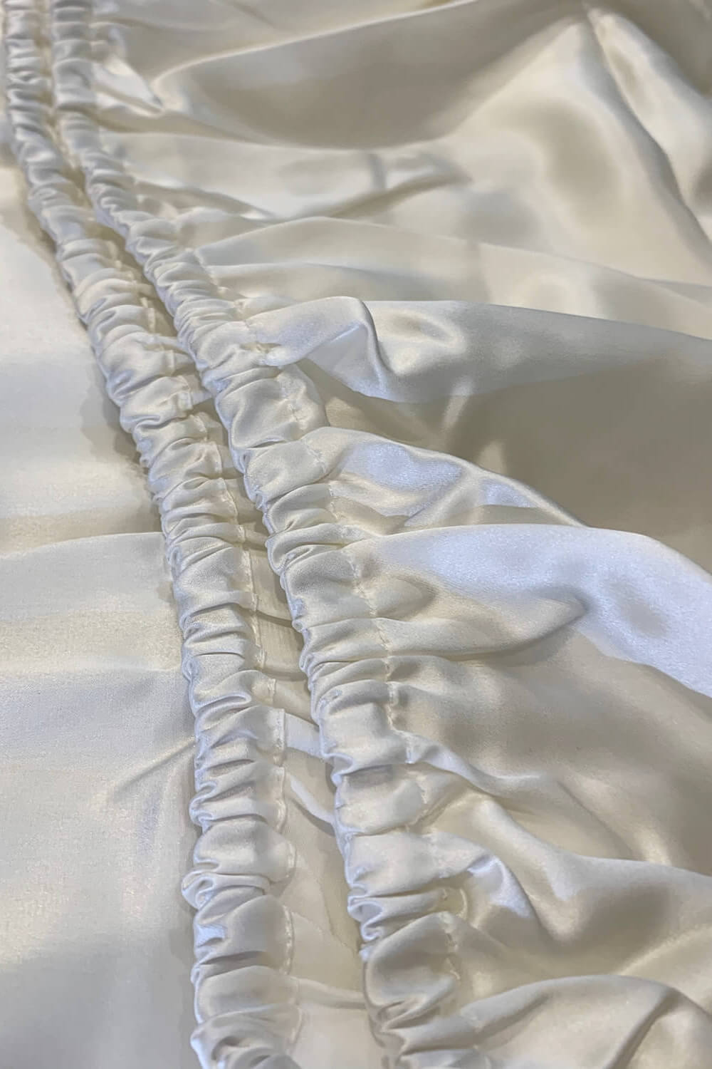 Silk Fitted Sheets - Pearl White - BASK™