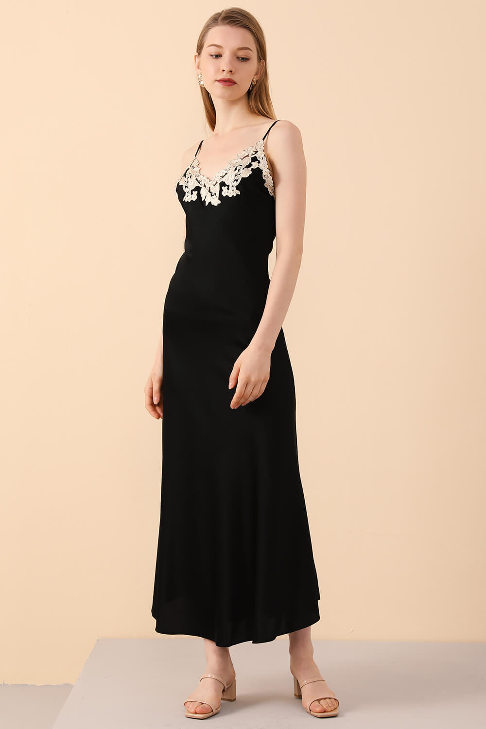 Black Silk Nightgown with Embroidered Motifs - BASK™