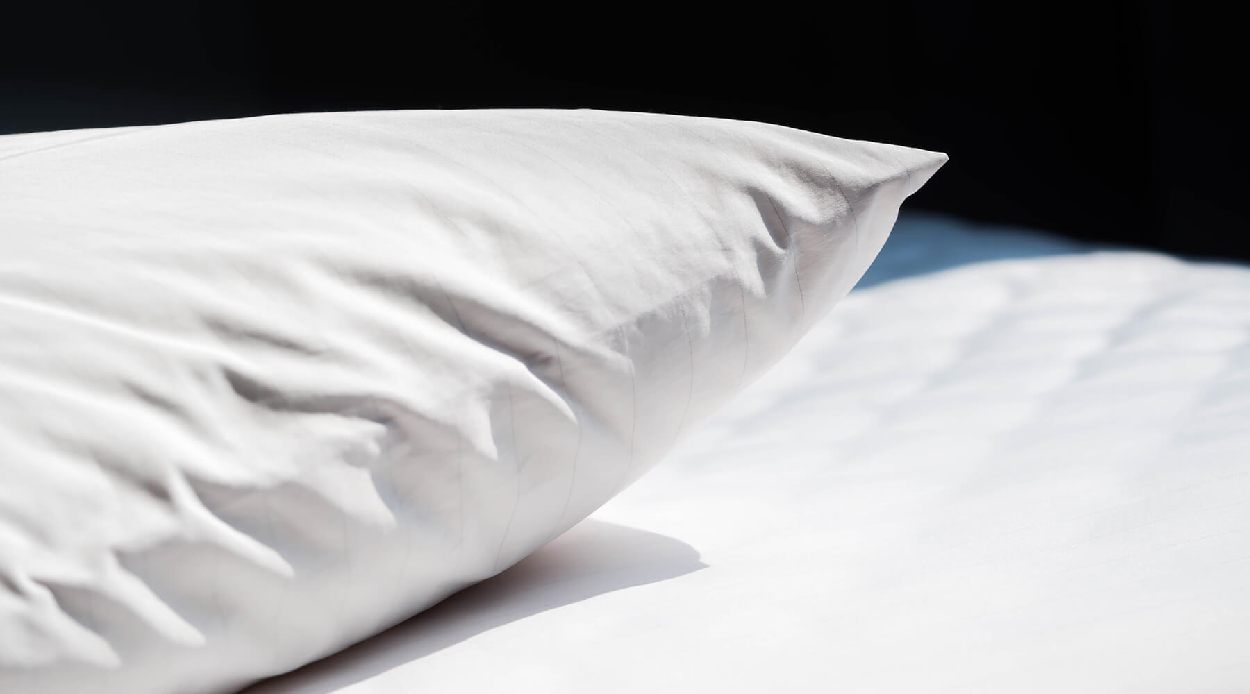 Silk Pillowcase vs Cotton Pillowcase